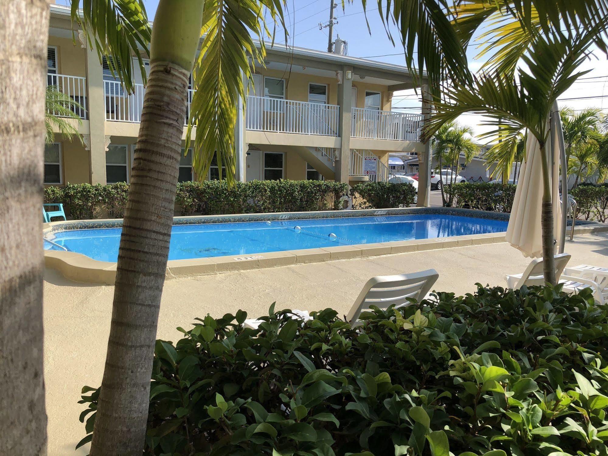 The Costal Hotel Clearwater Esterno foto