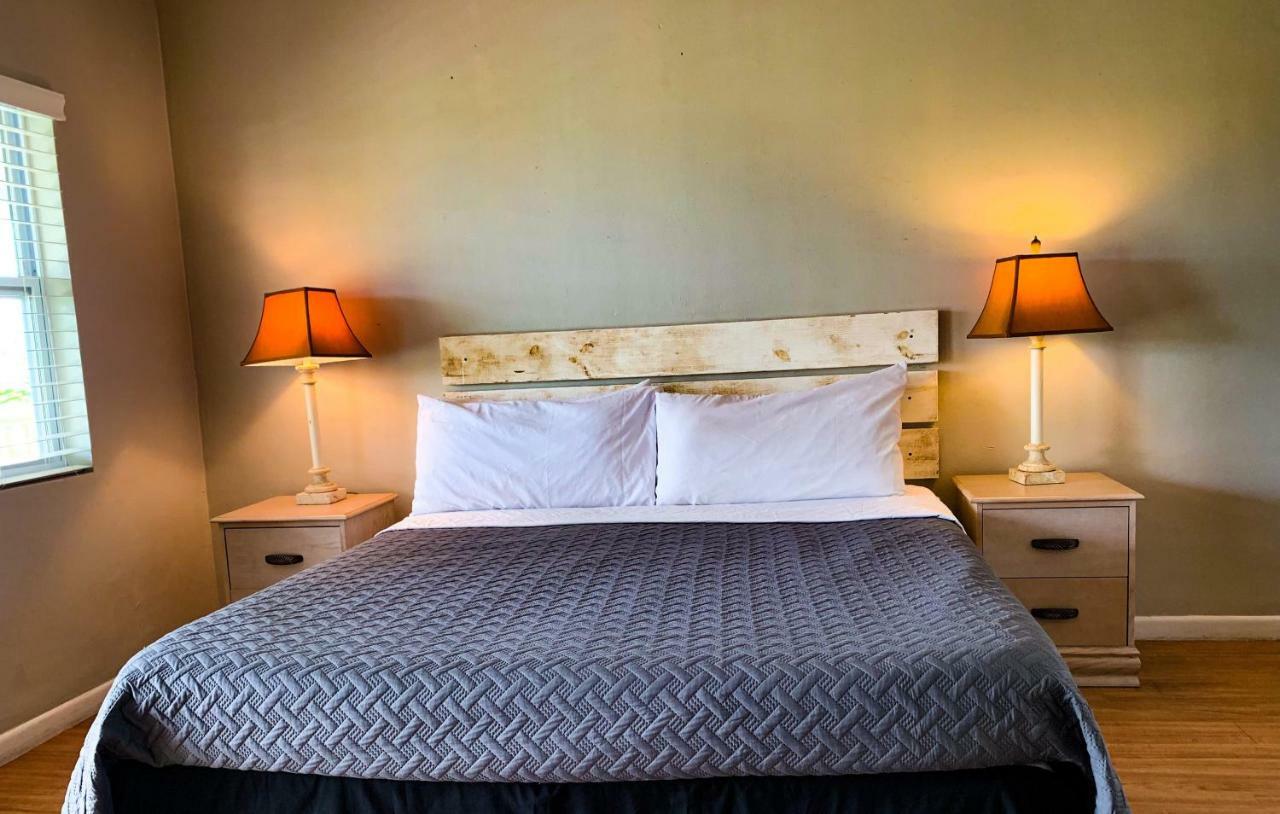 The Costal Hotel Clearwater Esterno foto